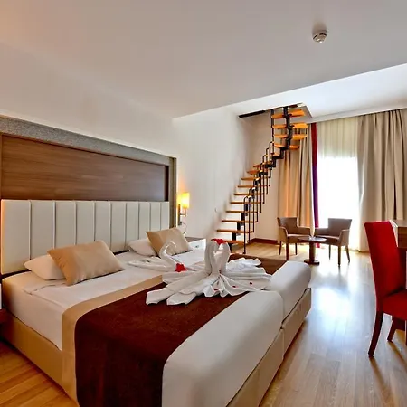 Side Mare & Semesteranläggning (resort)