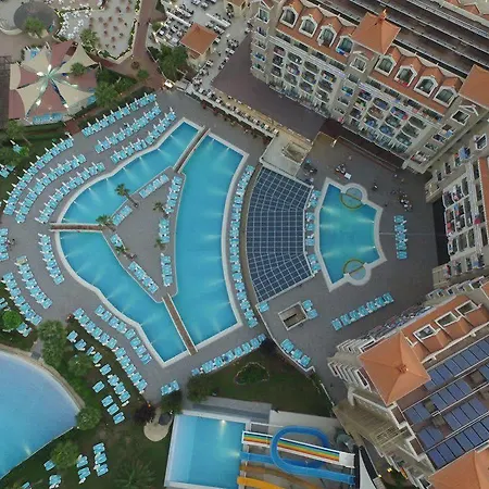 Side Mare & Semesteranläggning (resort)