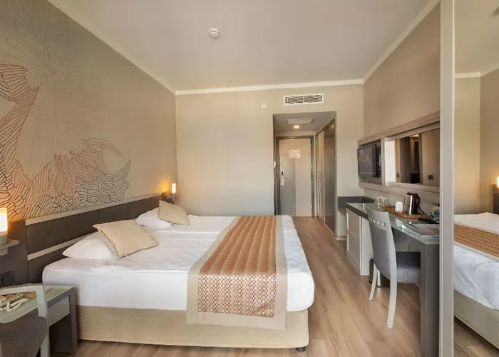 Side Mare & Complex 5*