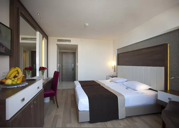 Side Mare & Complex Kumkoy